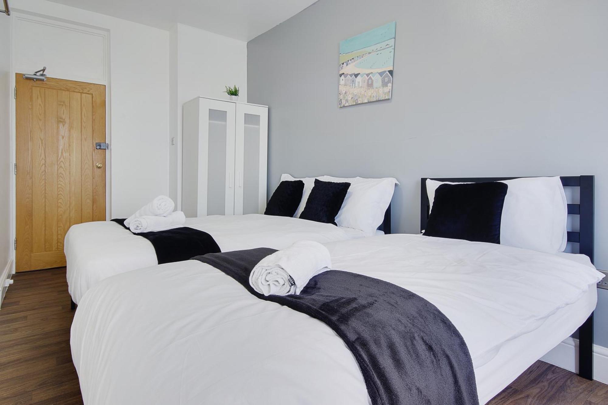 Azure Beach Hotel Bournemouth Exteriör bild