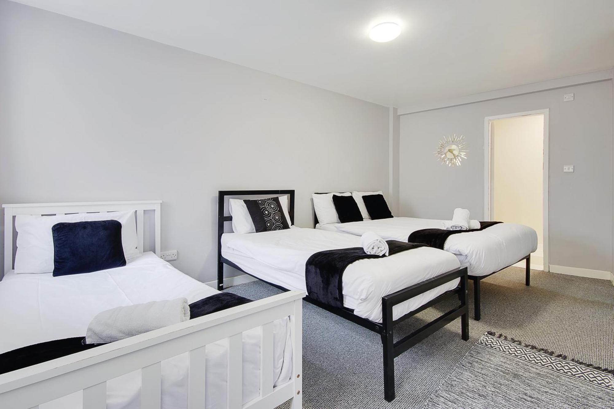 Azure Beach Hotel Bournemouth Exteriör bild